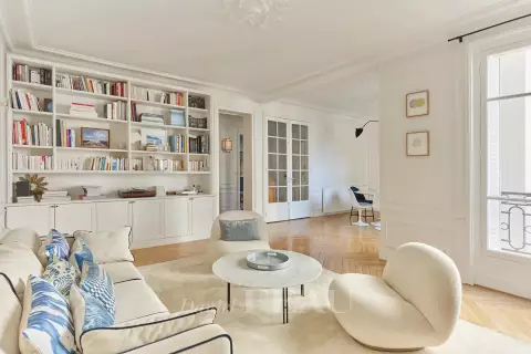 Appartement Rue Michel-Ange à Paris