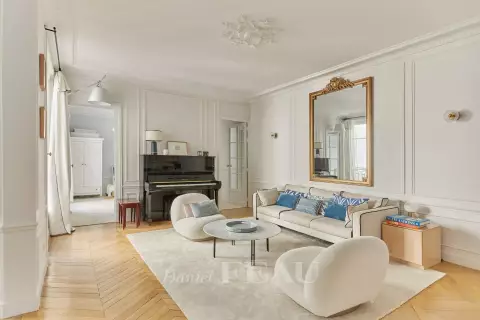 Appartement Rue Michel-Ange à Paris