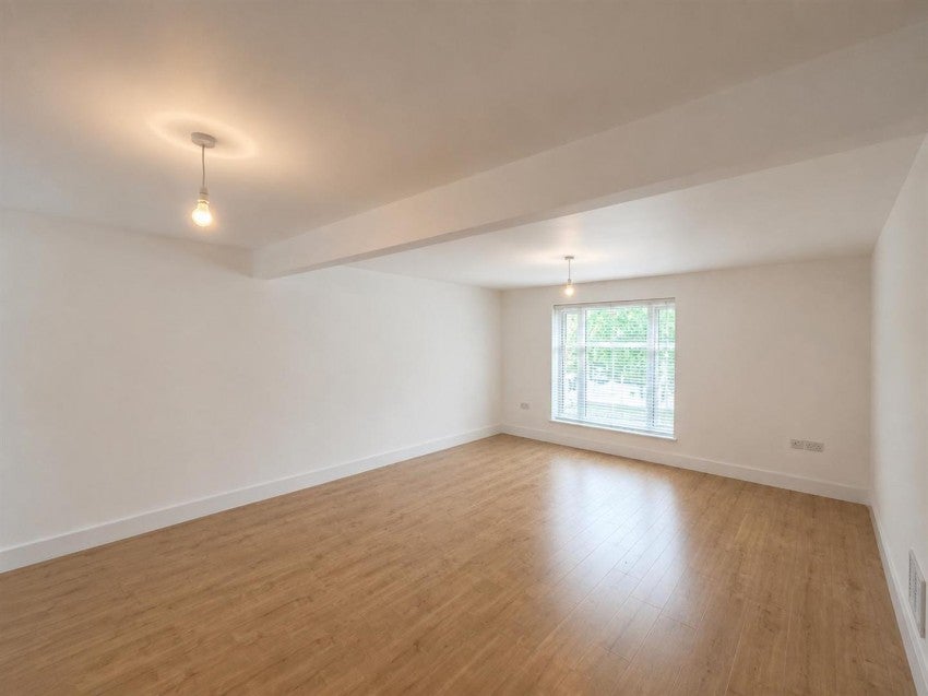 Flat Moores Road in Leicester