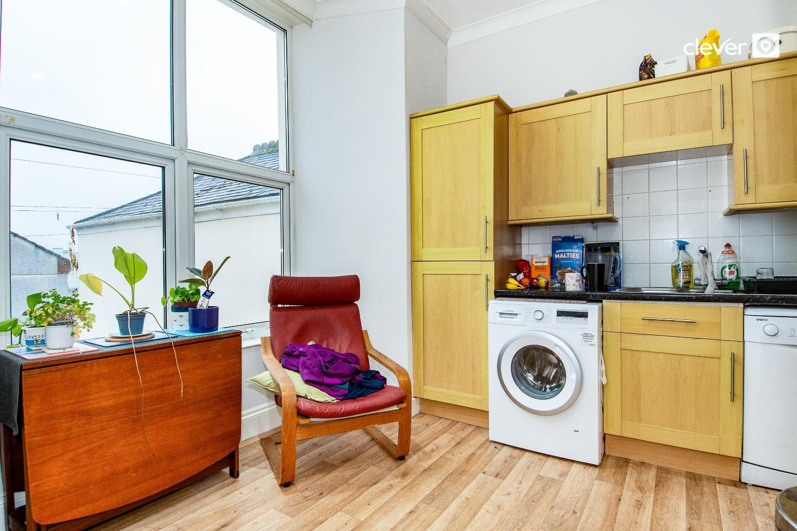 Flat Tothill Avenue in Plymouth