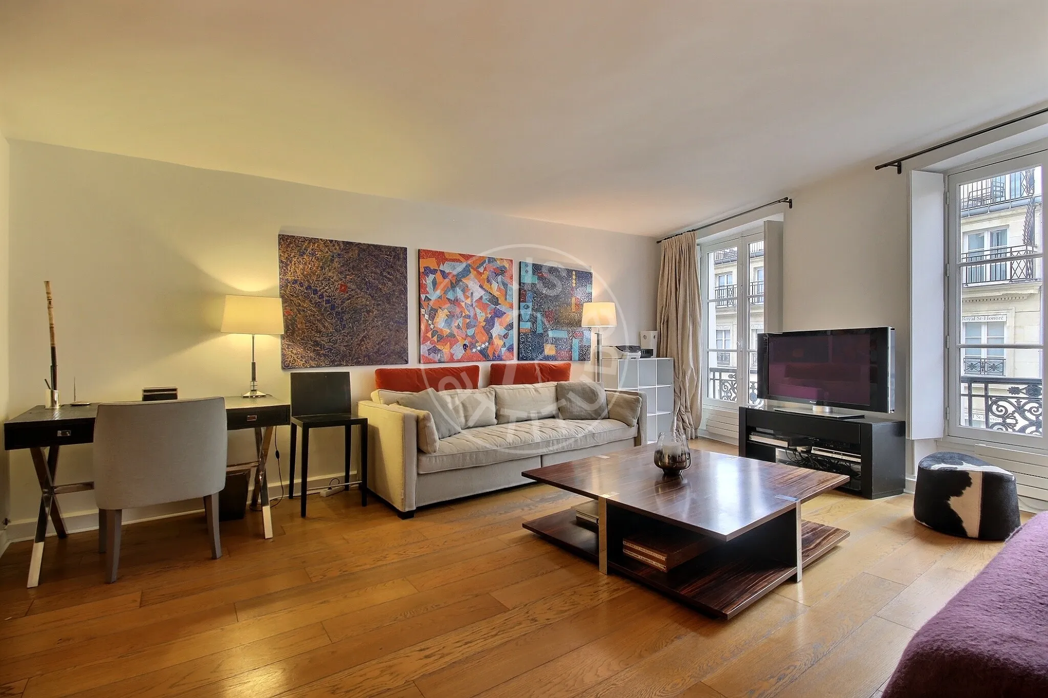 Flat Rue Saint-Honoré in Paris