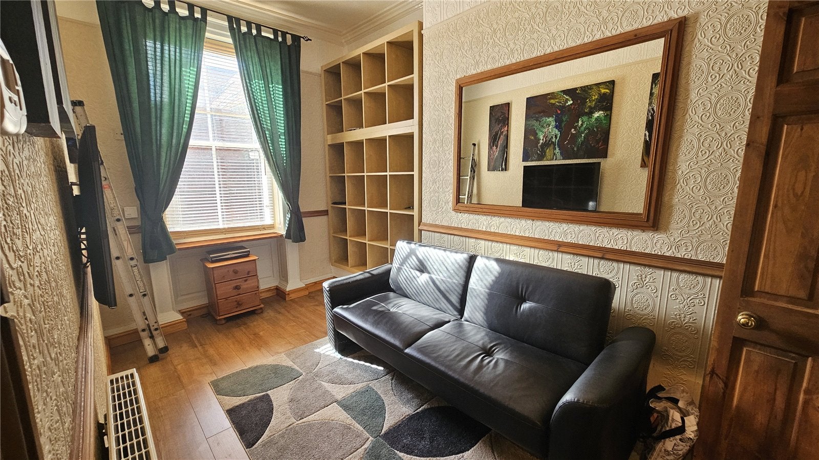 Flat Wellington Road in Whitby