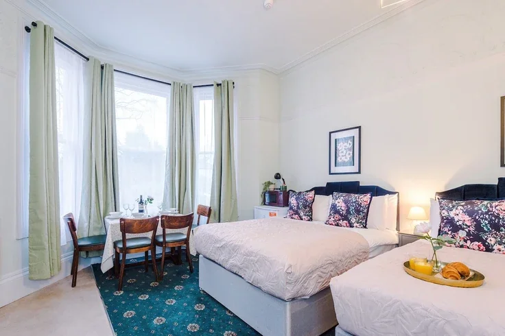 Flat Adelaide Road in Royal Leamington Spa