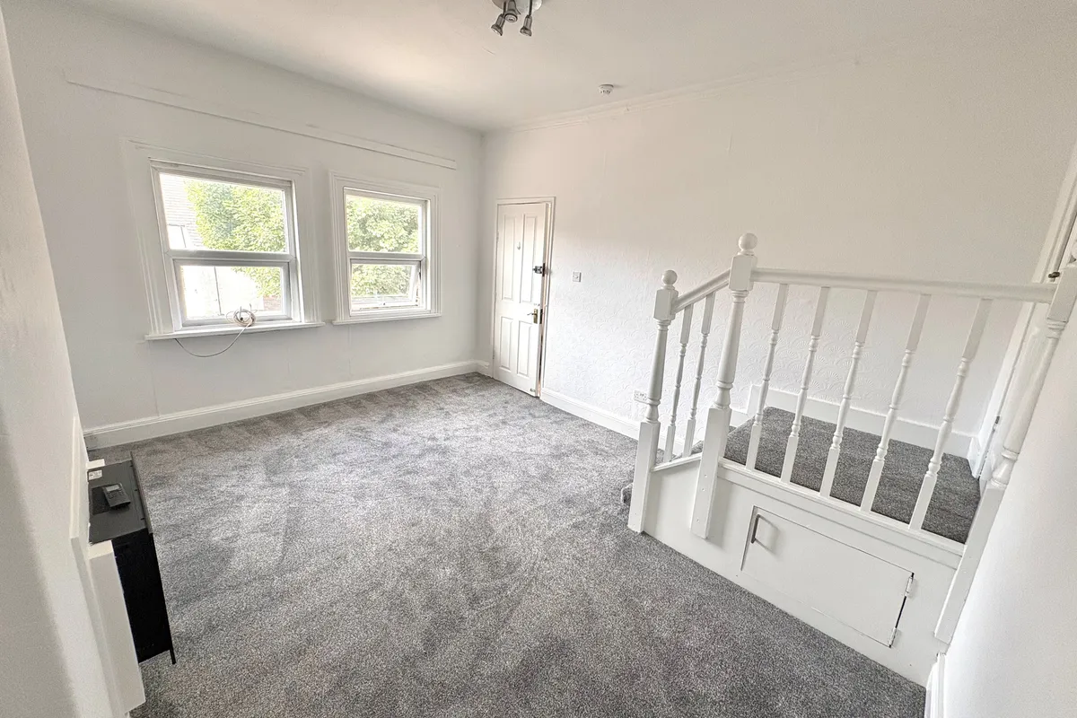 Flat Greenbank Road in Birkenhead