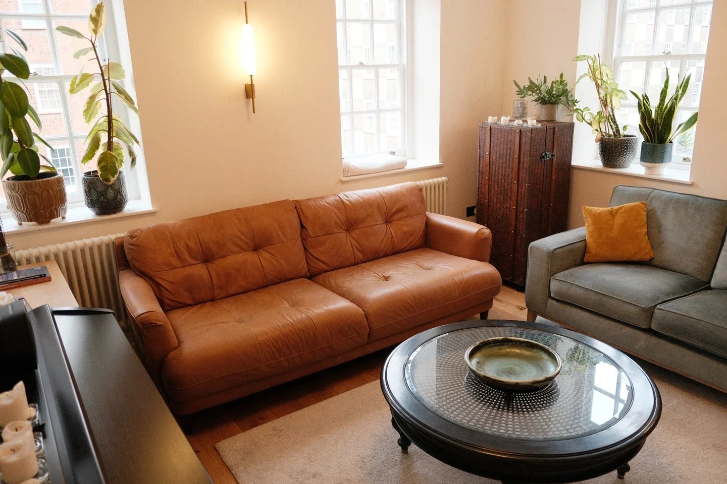 Flat Page Street in City of Westminster