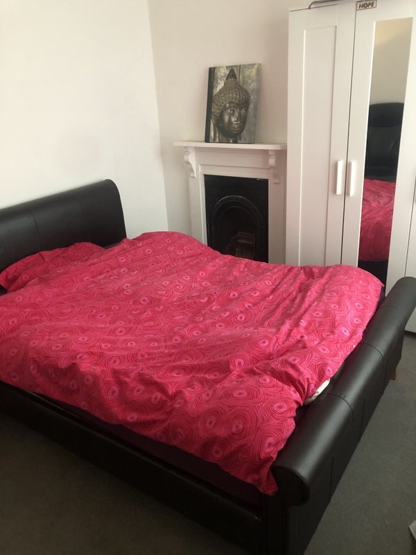 Room Vicarage Lane in Leicester