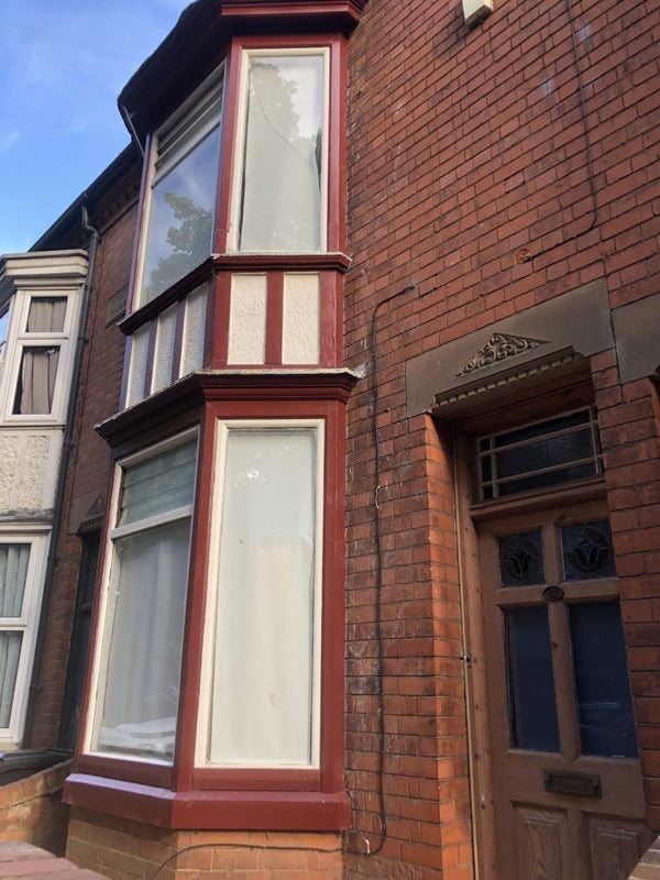 House Vicarage Lane in Leicester