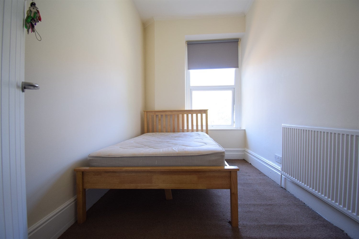 Room Cowbridge Road East in Cardiff