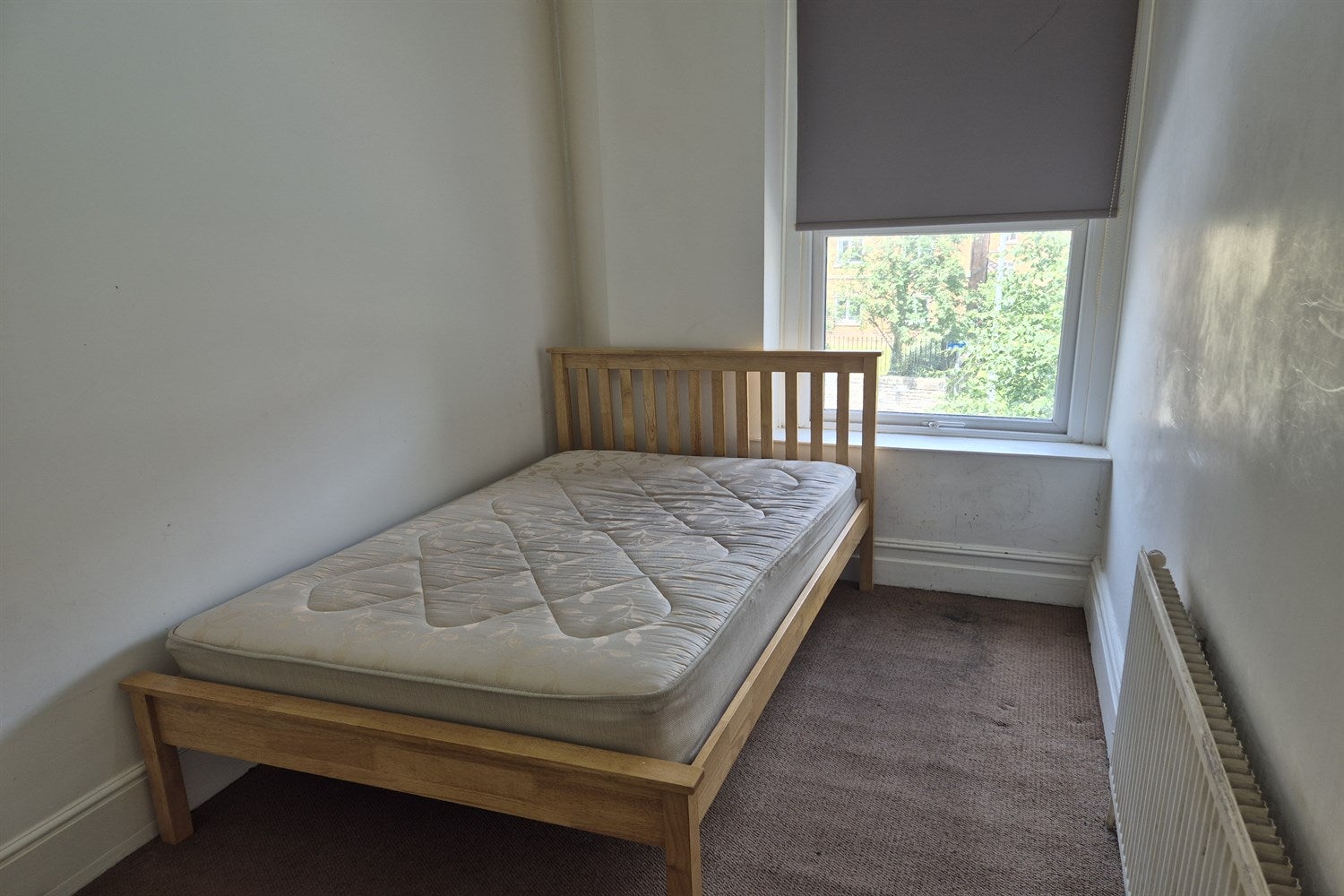 Room Cowbridge Road East in Cardiff