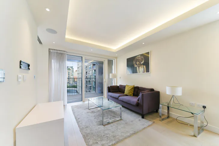 Flat Thurstan Street in Greater London