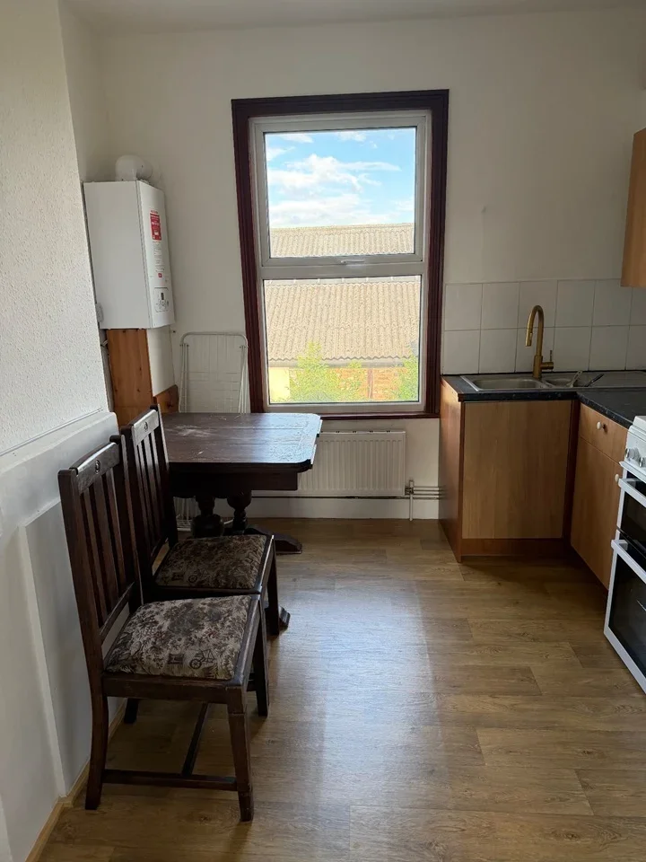 Flat New Road in Greater London