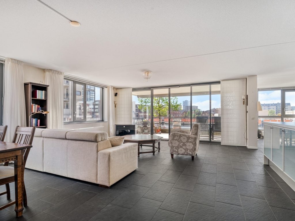 Appartement te koop: Koningsveld 135, Delft