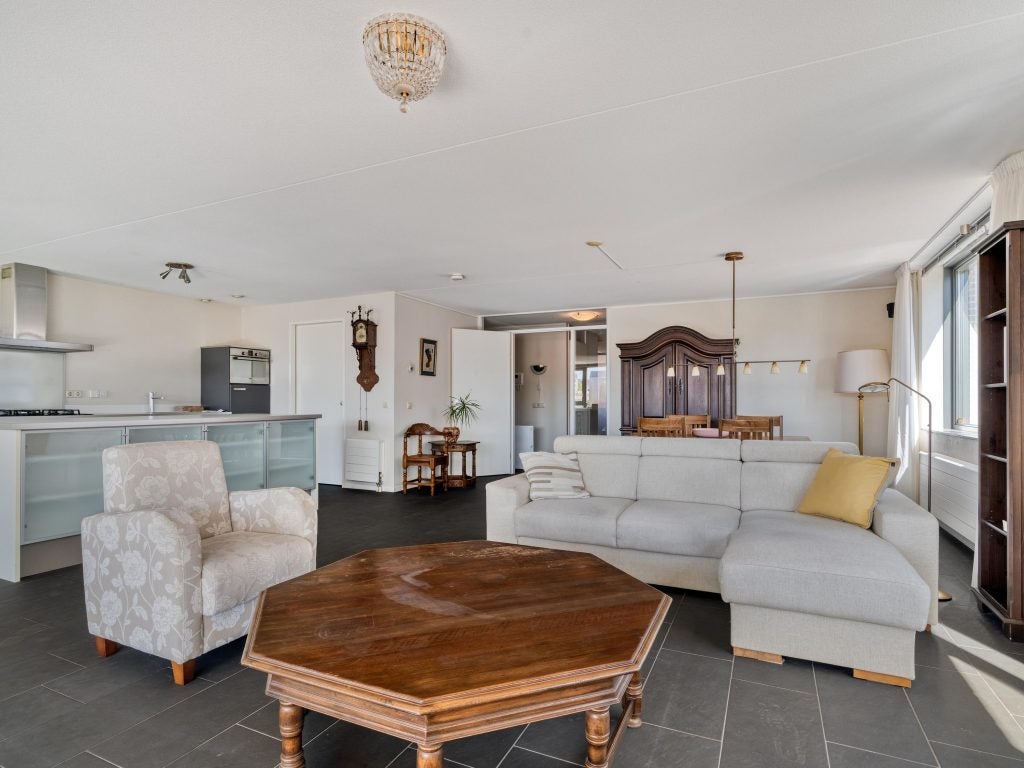 Appartement te koop: Koningsveld 135, Delft