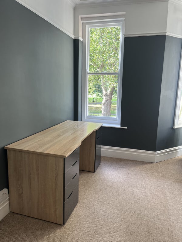 Room Ashton Road in Bristol