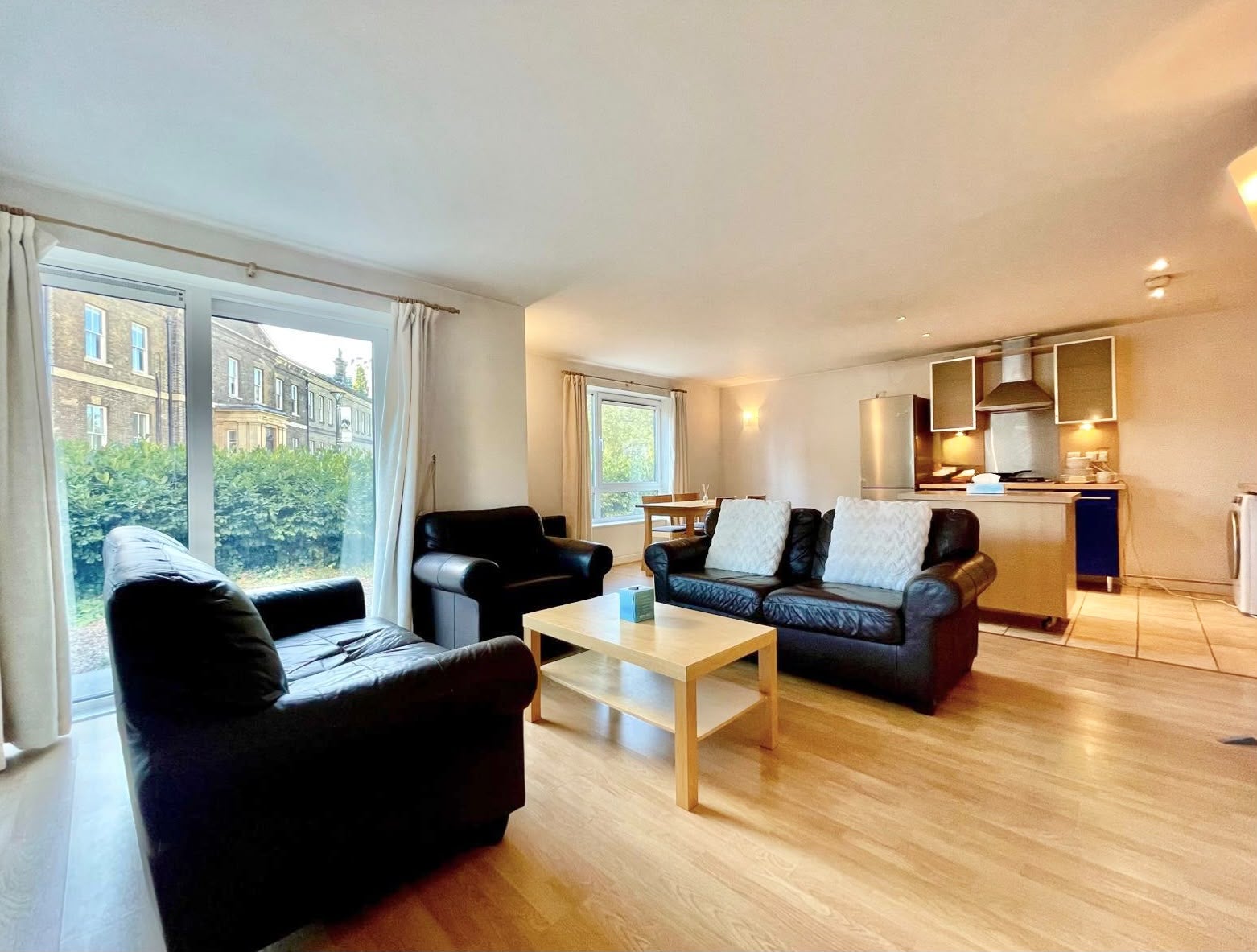 Flat Hopton Road in Greater London