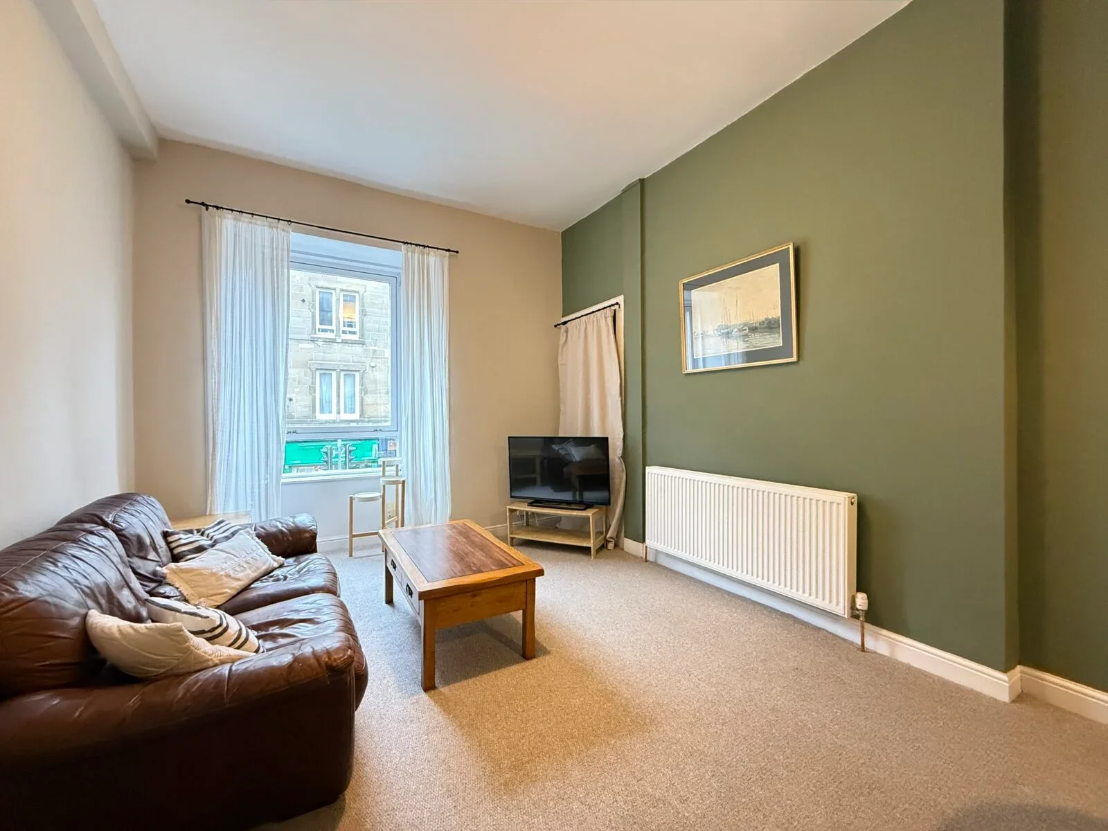 Flat Wheatfield Street in City of Edinburgh