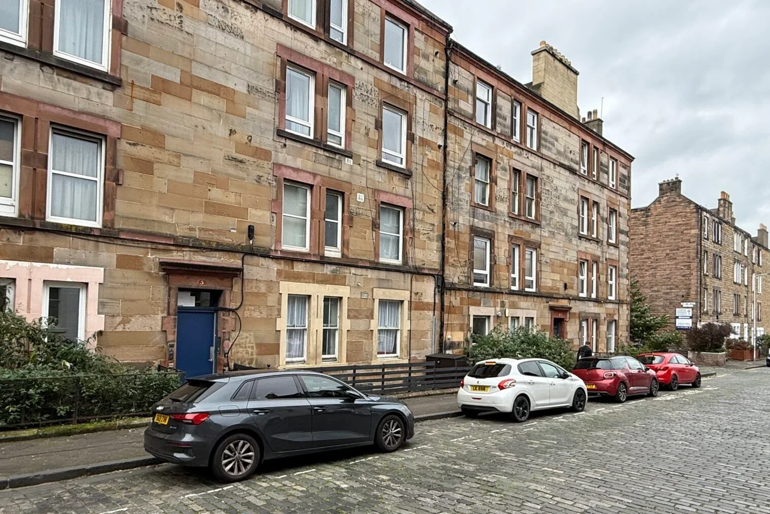 Flat Wheatfield Street in City of Edinburgh