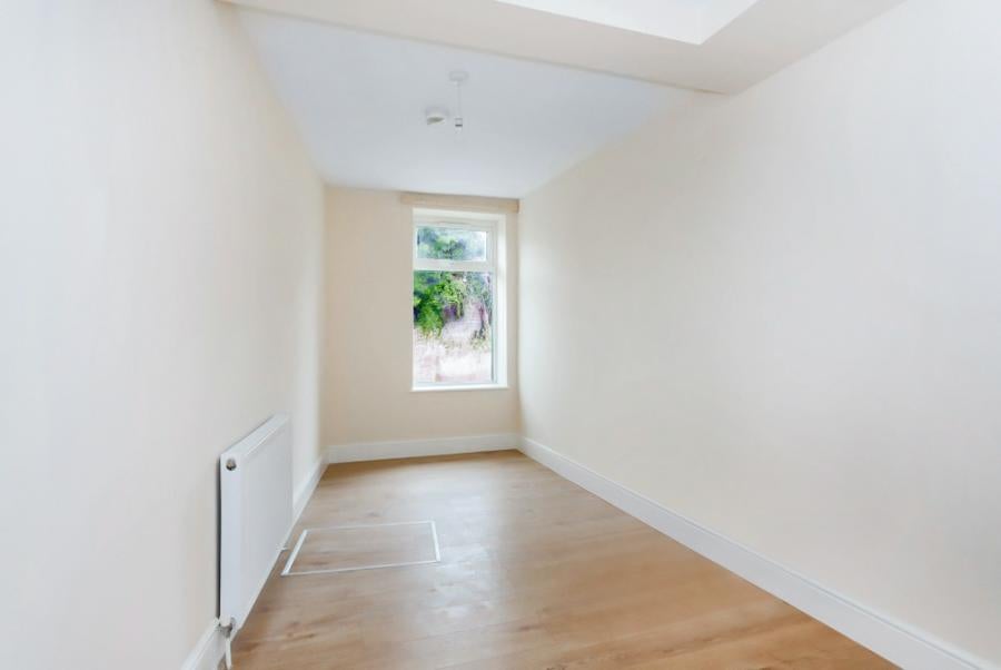 Room Christchurch Gardens in Greater London