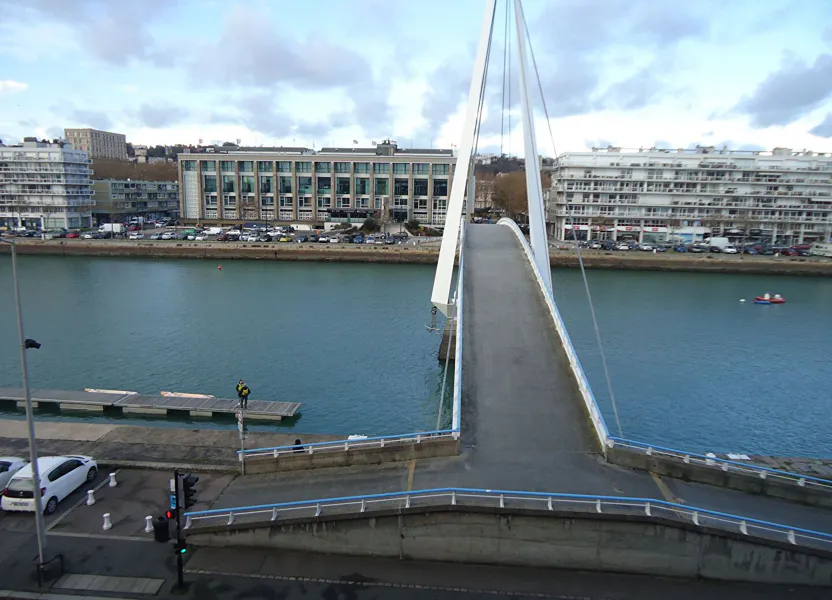 Flat Quai Lamblardie in Le Havre