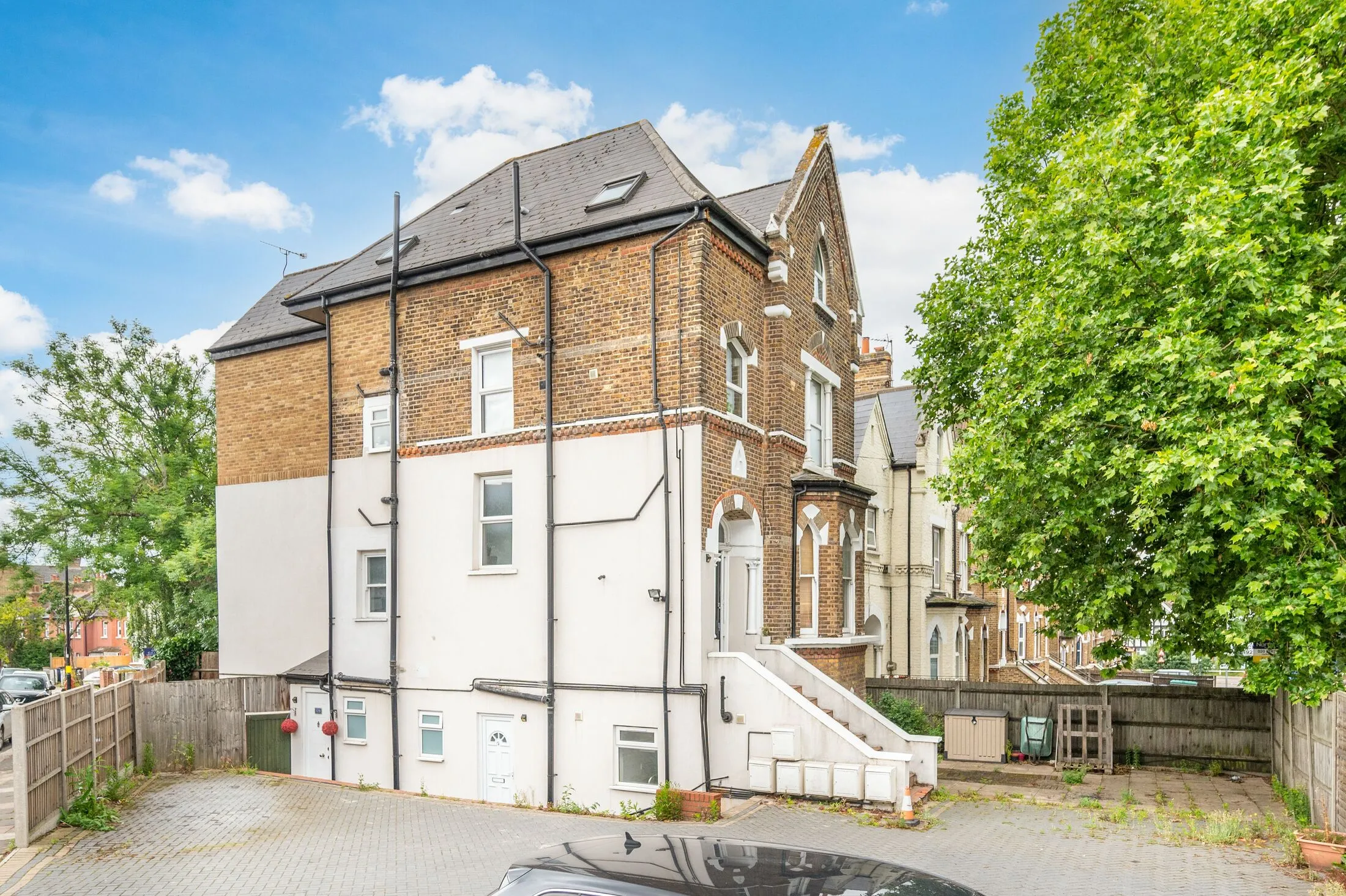 Flat York Road in Greater London