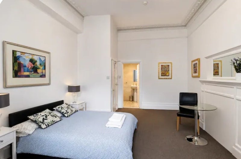 Room Courtfield Gardens in Greater London