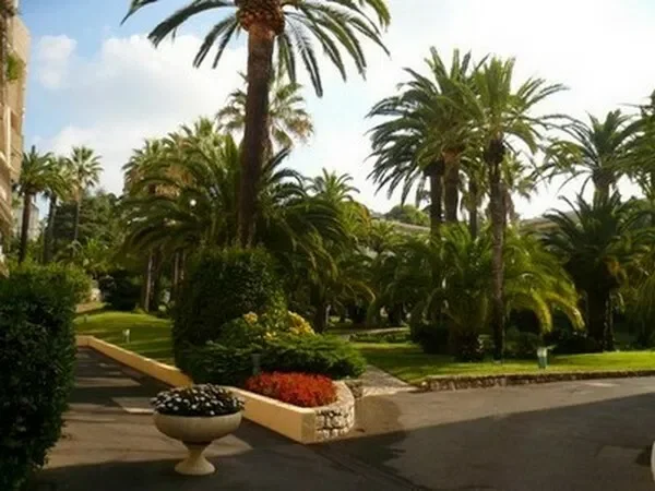 Flat Avenue du Commandant Bret in Cannes