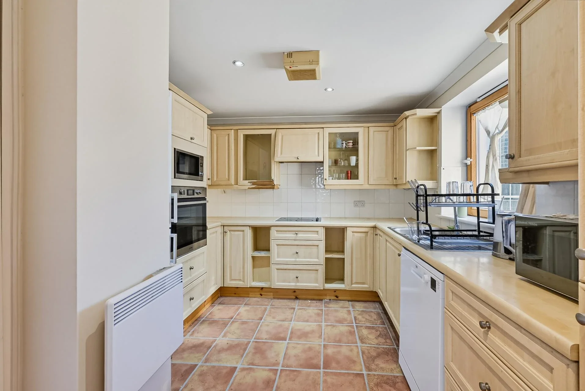 Flat Meridian Place in Greater London