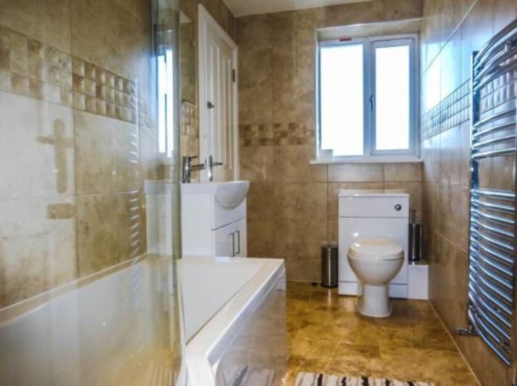 Room Hedley Croft in Birmingham