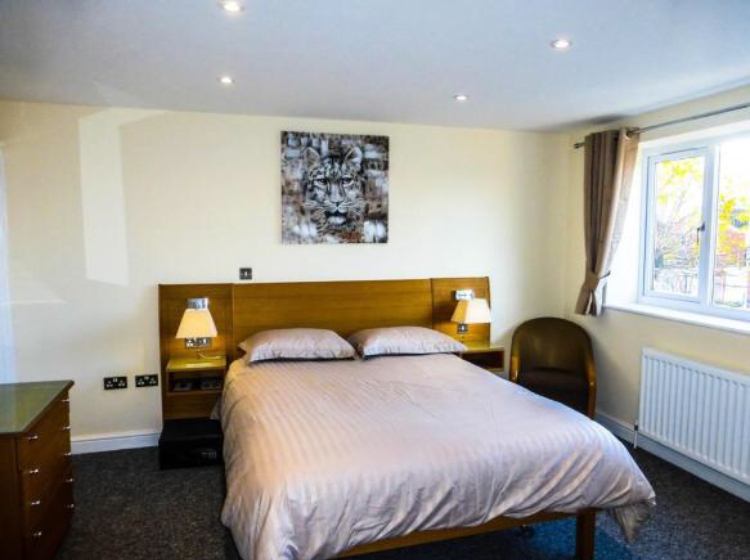 Room Hedley Croft in Birmingham