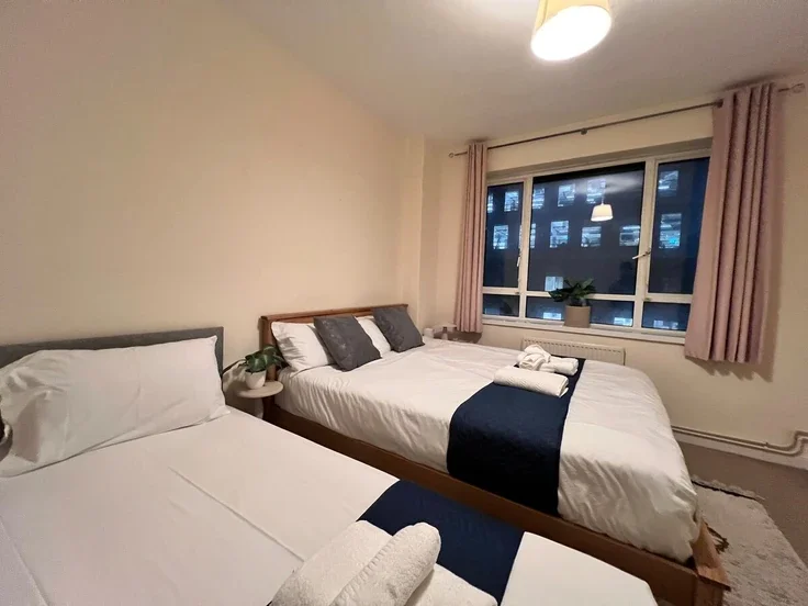 Flat Devonshire Court in Greater London