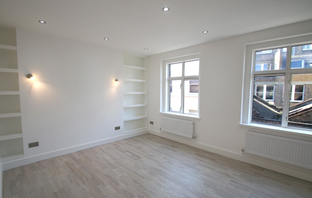 Flat Charlotte Place in Greater London