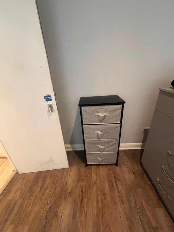 Room Denchers Plat in Crawley