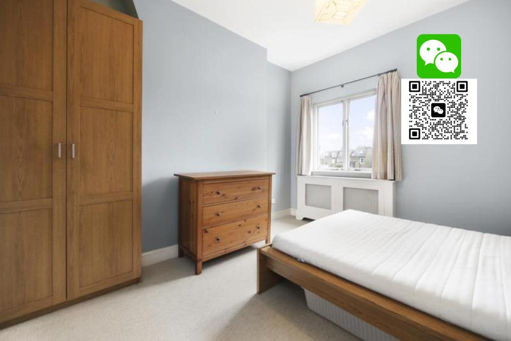 Flat Kempsford Gardens in Greater London
