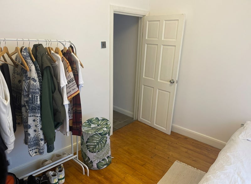 Room Mount Pleasant Road in Greater London