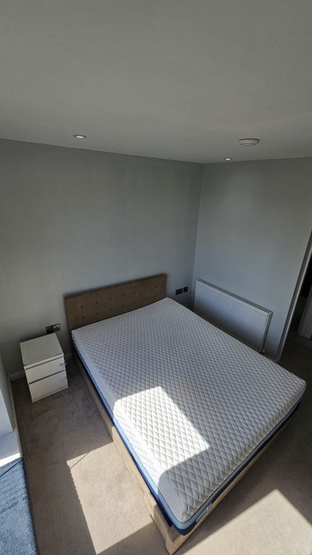 Room Ilderton Road in Greater London