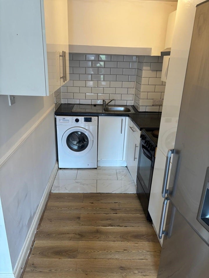 Flat Upton Park in Slough