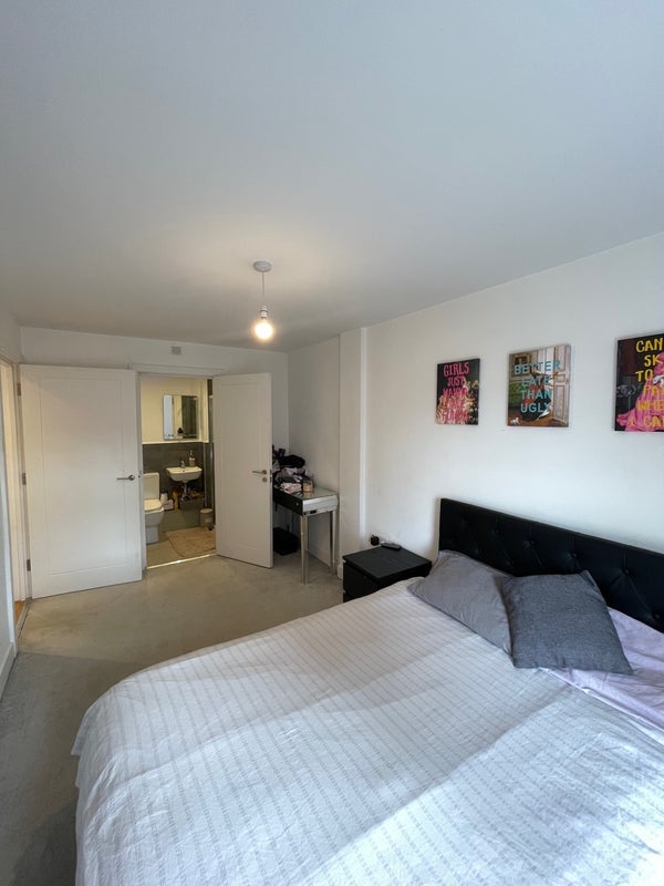 Room Fairfield Road in Brentwood