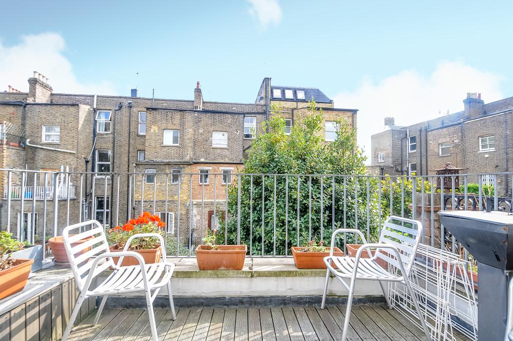 Flat Merrington Road in Greater London