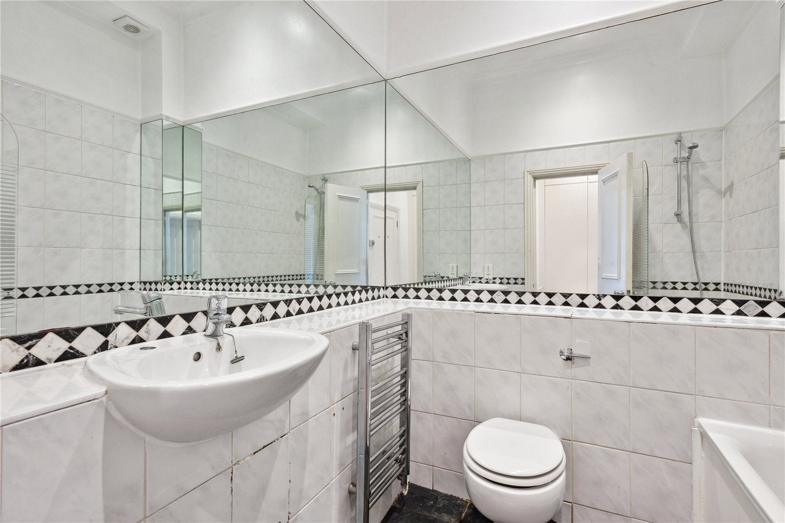 Flat Merrington Road in Greater London