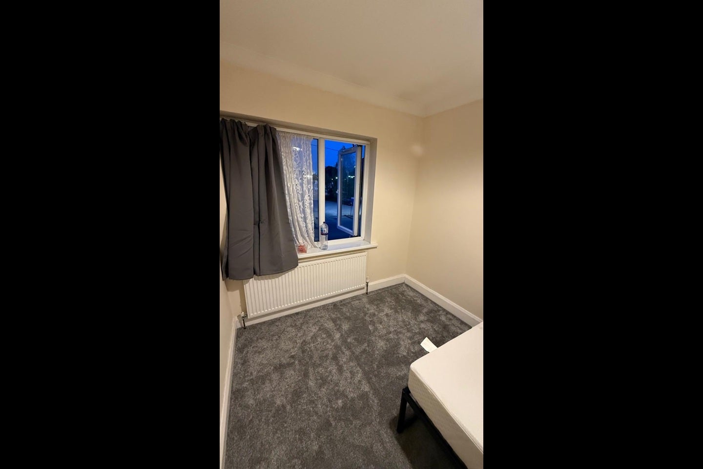 Room Pield Heath Road in Greater London