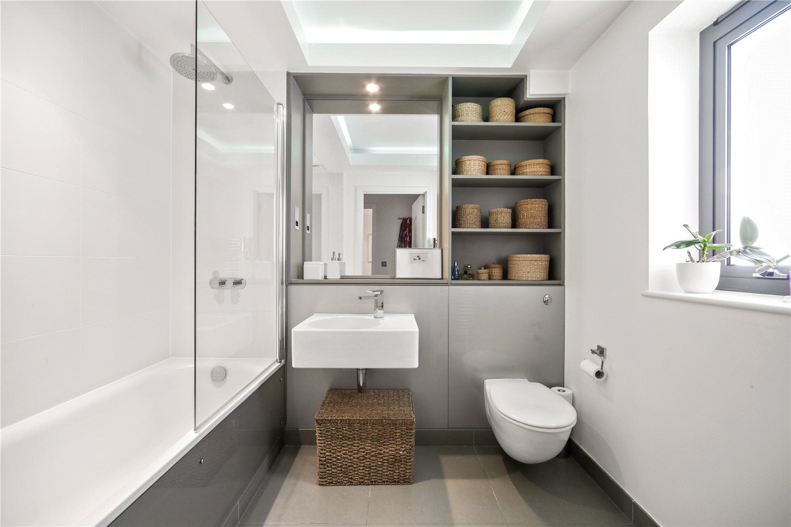 Flat Kingsland Road in Greater London