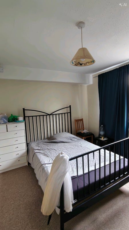 Room Dyke Drive in Greater London