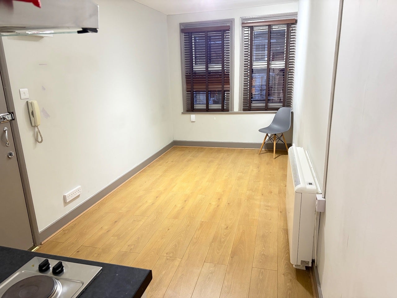 Flat Iverson Road in Greater London