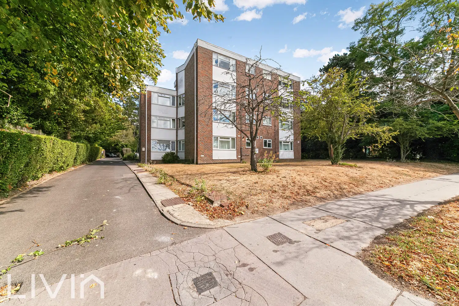 Flat Pampisford Road in Greater London