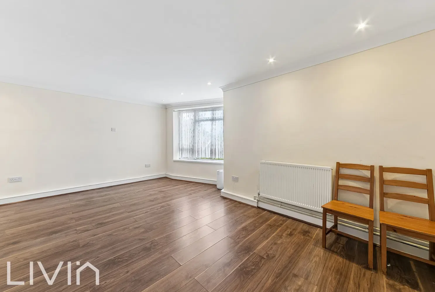 Flat Pampisford Road in Greater London