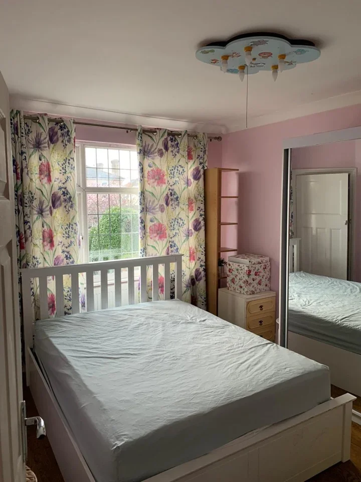 House Pickford Road in Greater London