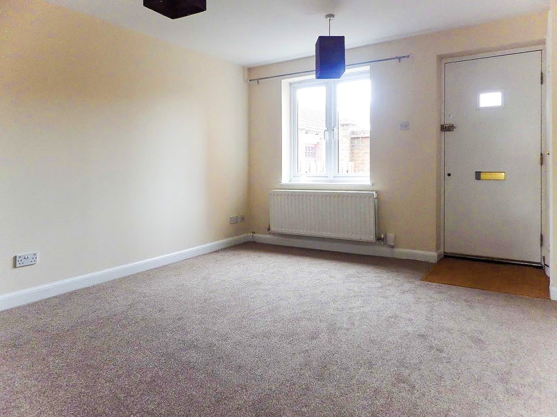 House Sandhill Way in Fairford Leys