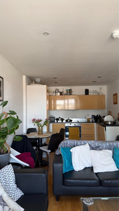 Room Skinner Lane in Leeds