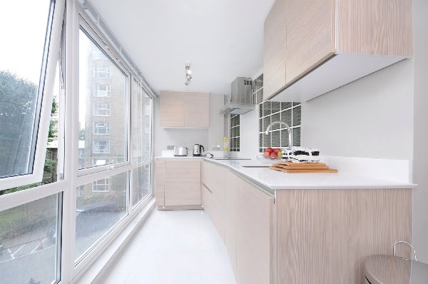 Flat Boydell Court in Greater London