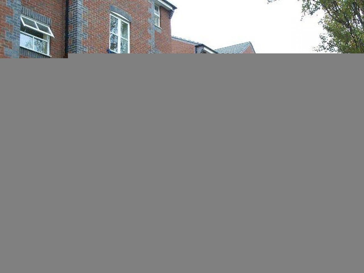 Flat Drapers Field in Coventry